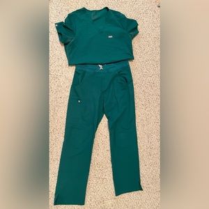 Figs hunter green scrub set